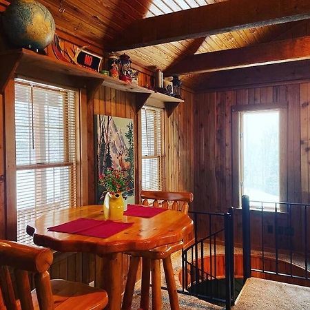 Eagle Crest Cabin, White River View With Hottub ยูเรกาสปริงส์ ภายนอก รูปภาพ